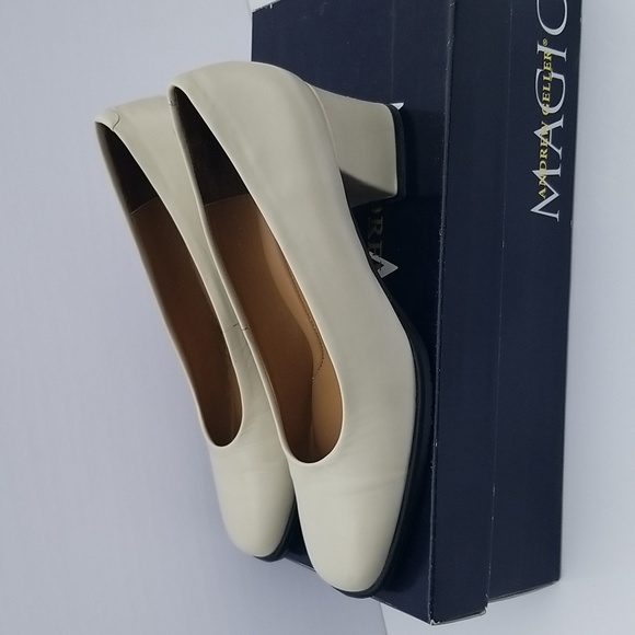 Andrew Geller Magic Women's Bliss Bone Pumps 6.5 M - Picture 3 of 8